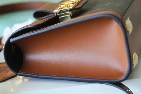 VUITTON LOUIS CAPITALE DAUPHINE 0528